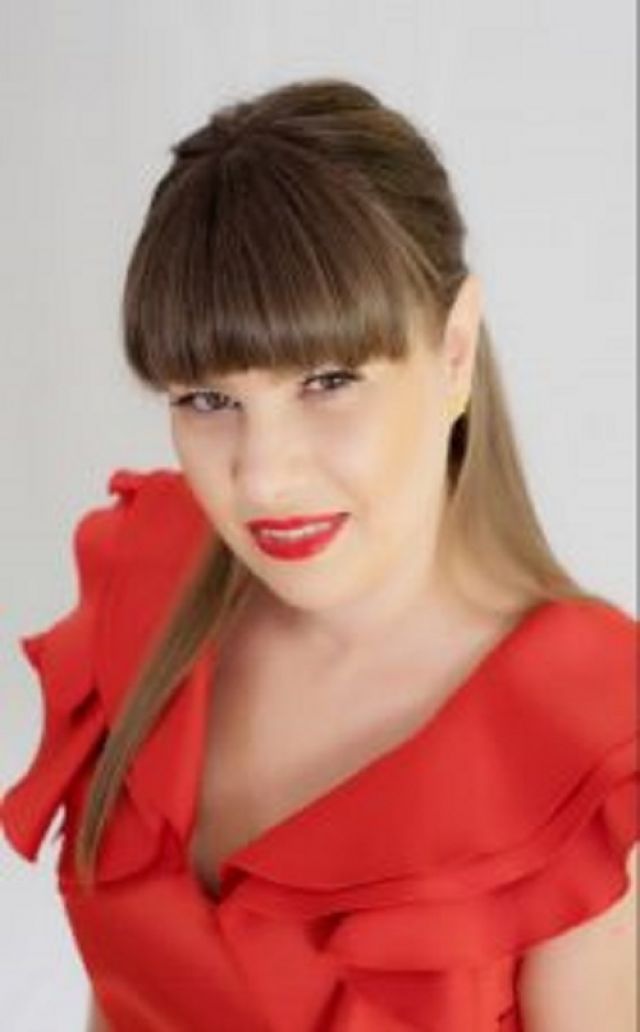 Bârfe de la munte. Superba viceprimăriță a orașului Breaza are o privire de nu-mă-nregistra