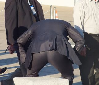 Răsturnare de situație. Florin Iordache, bisexual?! Ieri a dat muie, azi avem imagini când ia