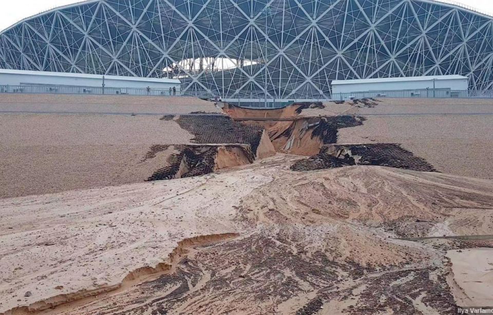 Putin, explicație oficială după surparea stadionului din Rusia: „A fost adăugat prea mult poloniu în ciment”