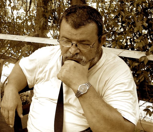 țICNELI (âncă) SUPORTABILe (10). Iubirea e un lucru foarte mare. Mihai iubește să meargă cu cortul...