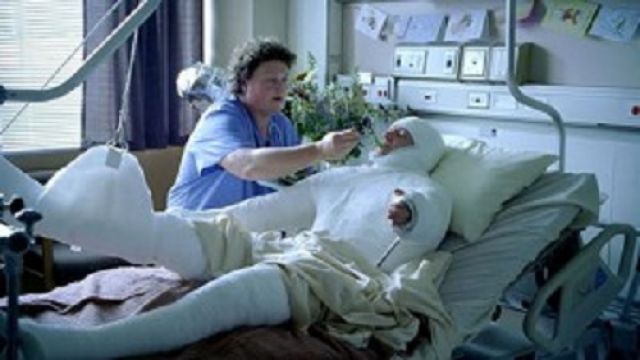 Accident de muncă! Procuror DNA, în stare gravă după ce i-a căzut pe picior portofelul lui Sebastian Ghiță