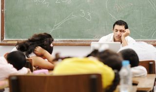 Emoții teribile pentru primarul Adrian Dobre în prima zi de școală: city-managerul Teodora Marin a uitat să-i pună sandvișul în ghiozdan