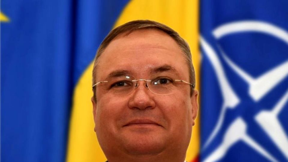Ce obraznic e! Noul robot AI care este consilierul lui Ciucă vrea să-și angajeze neamurile la stat