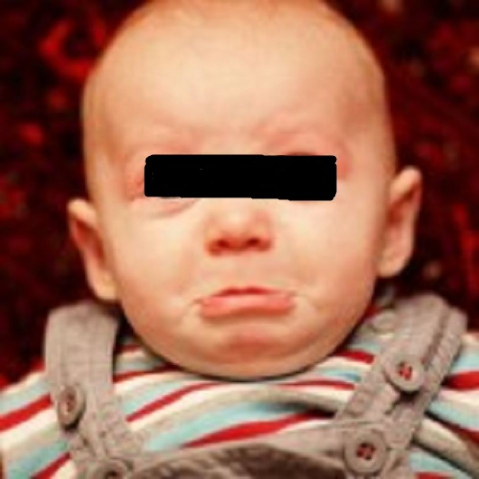 Mămici, fiți vigilente! Un maniac sperie copiii în parc, cu un pampers în mână, urlând „Schimbăm Ploieștiul!”